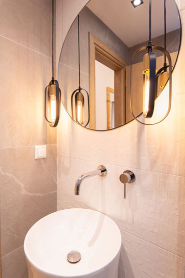 Sunset coast house wood - Modern bathroom