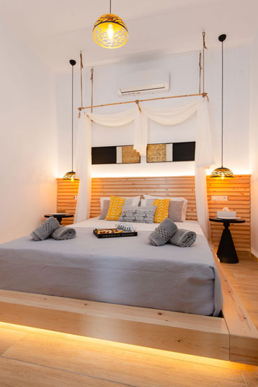 Bedroom with double bed