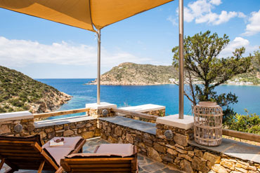 The terrace of Sunset coast house Stone in Vathy, Sifnos
